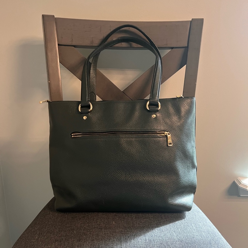 Coach Bay Tote - Picture 2 of 4